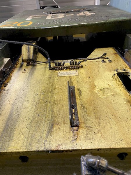 400 TON VERSON 400 GAP FRAME PUNCH PRESS.STOCK #0631222