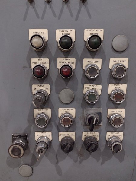 36&quot; X 10 HP KEARNEY &amp; TRECKER MODEL #1536A HORIZONTAL SIMPLEX MILL: STOCK #20256