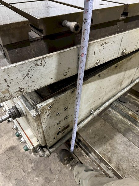 72" X 72" GIDDINGS &amp; LEWIS (G&amp;L) T-SLOTTED POWERED ROTARY TABLE W/ 72" POWERED INFEED SLIDE: STOCK #19731