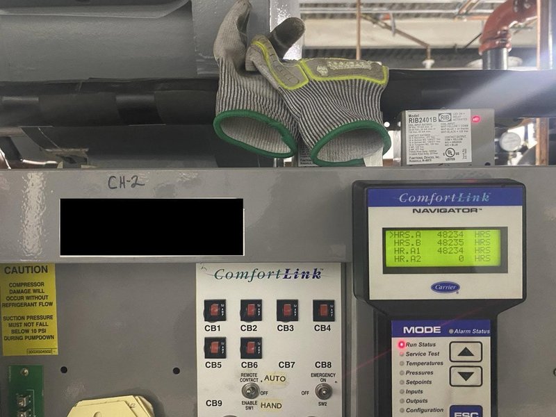 175 Ton Carrier 30HXC186RZE660 Chiller, 2004