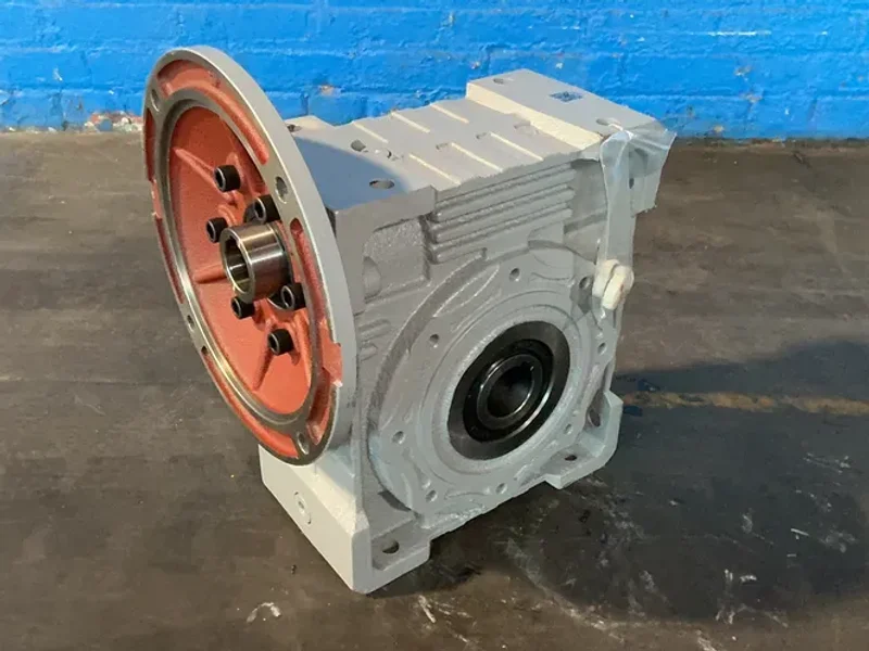 NARA SAMYANG GEAR RATIO: 30:1 MIGHTY WORM GEAR REDUCER  -  135