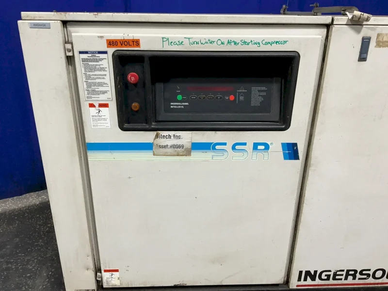 INGERSOLL-RAND 50 HP AIR COMPRESSOR  -  SSR-EP50