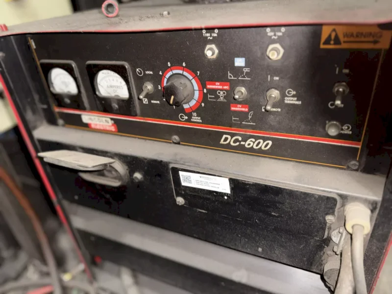13" HOLLOW SPINDLE DRILCO ROTARY PIPE WELDING SYSTEM WITH LINCOLN DC600 WELDER: STOCK #25859