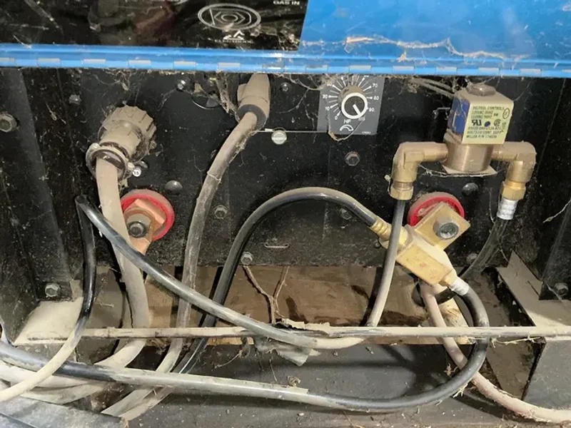 Miller 200/250 Amp Welder W/ Cooler - Syncrowave 250