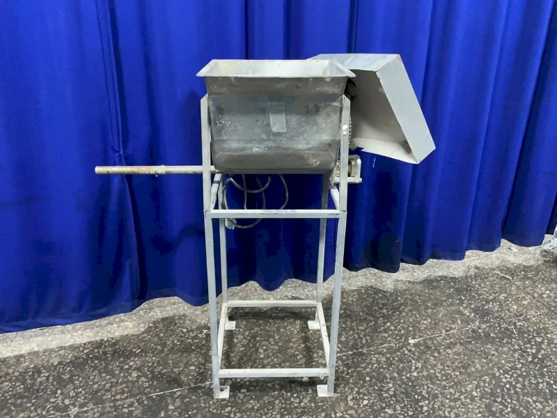 14X17X12 MIXER/FEEDER UNIT