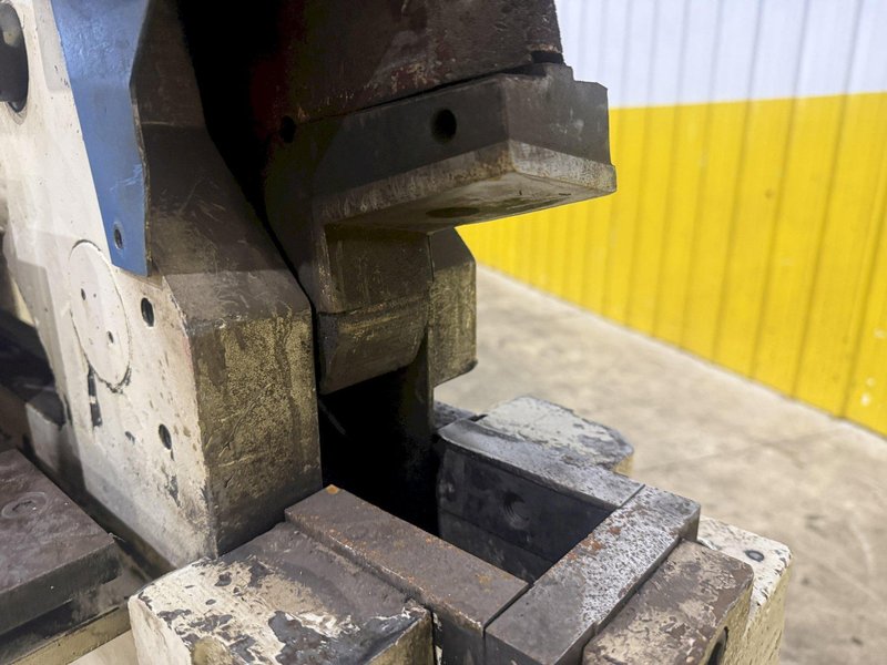 110 TON MUBEA MODEL #HIW 1000/610 HYDRAULIC IRONWORKER: YOBRO #25673