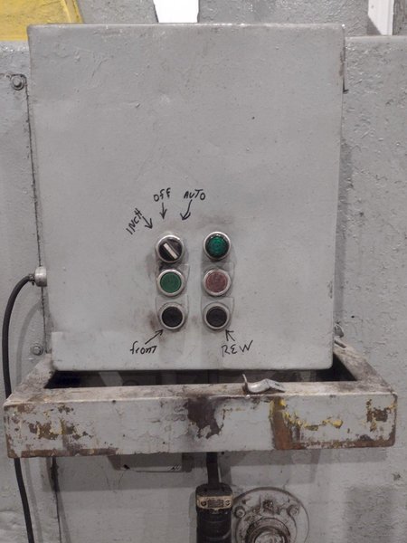 4,000 LBS X 18" LITTELL MODEL #CC40 COIL CRADLE STRAIGHTENER: YOBRO #24883