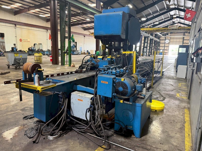 400 TON X 30' DRILCO TRAVELING HEAD HYDRAULIC STRAIGHTENING PRESS: YOBRO #25135