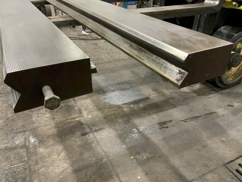 (SET OF TWO) 10' X 2-1/2" OFFSET PRESS BRAKE DIES: STOCK # 73078