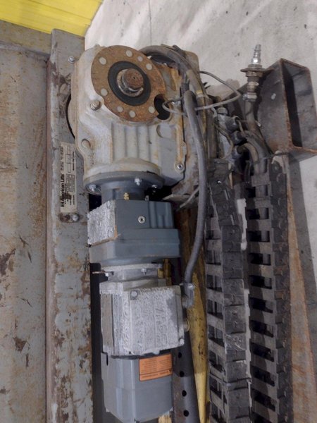 1,000 LB AMERICAN LIFTS MODEL T1-60-040 ELECTRIC PLAFORM LIFT: STOCK #20584