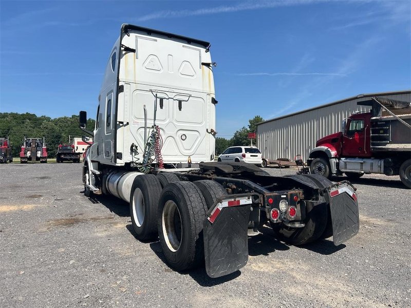 2019 Freightliner Cascadia KK8173
