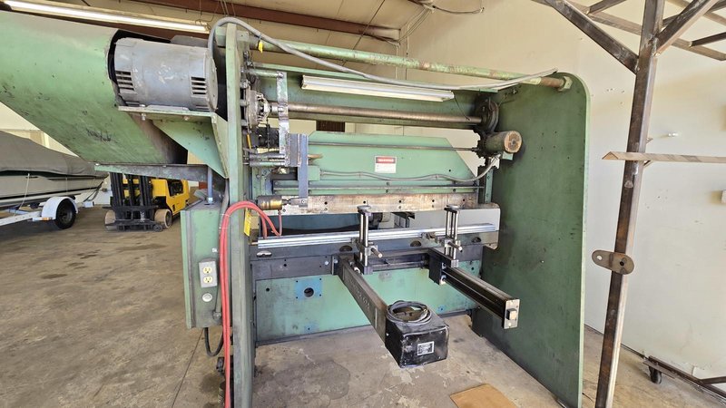 55 TON X 8&#039; WYSONG MODEL 55–6–1S MECHANICAL PRESS BRAKE. STOCK # 1001625