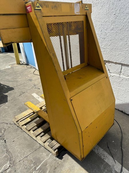 1000 LB AIR TECHNICAL INDUSTRIES MODEL # ZL3PC4848E  ZERO LOW LIFT TABLE: STOCK #78001