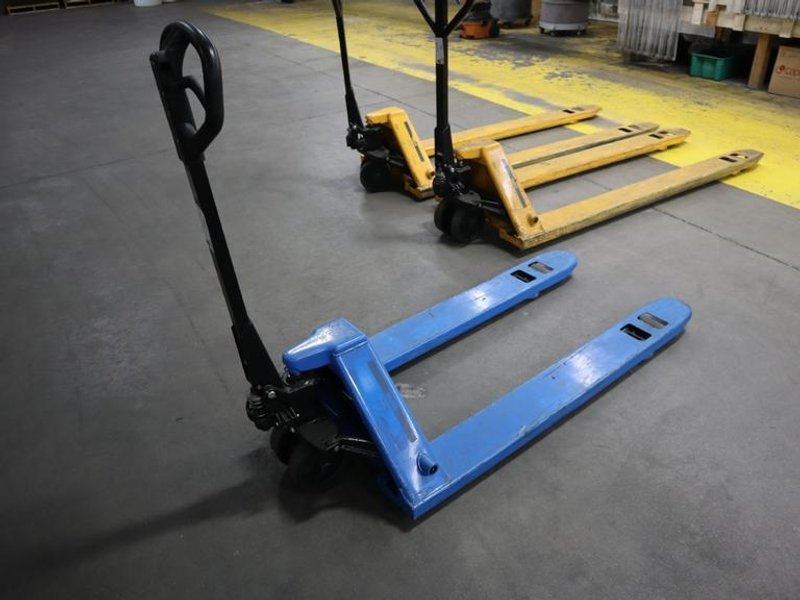 Pallet Jack Uline H-1483, 5500 LB Capacity 27" Fork Width 48" Fork Length- Auction Item