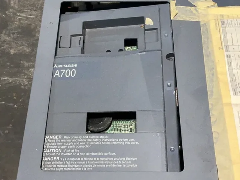 MITSUBISHI INVERTER DRIVE  -  FR-A740-01100-NA