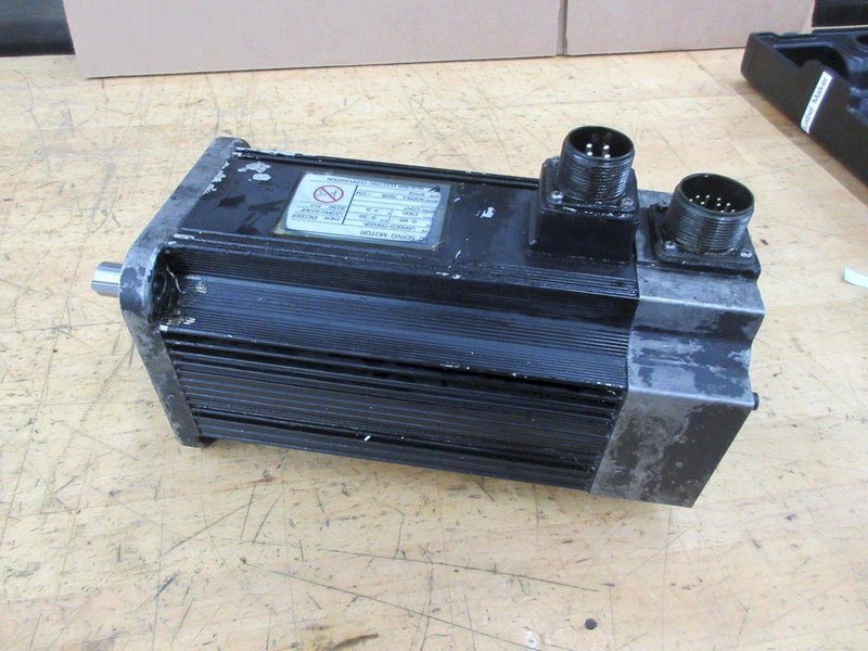 Used Haas Servo Axis Motor Sigma 1- 09 (Long) Part #93-62-0013 (Yaskawa Model USAGED-09A22K)