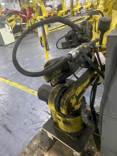 FANUC – ArcMate 100iBe w/ R-J3iC Controls PARTS ONLY