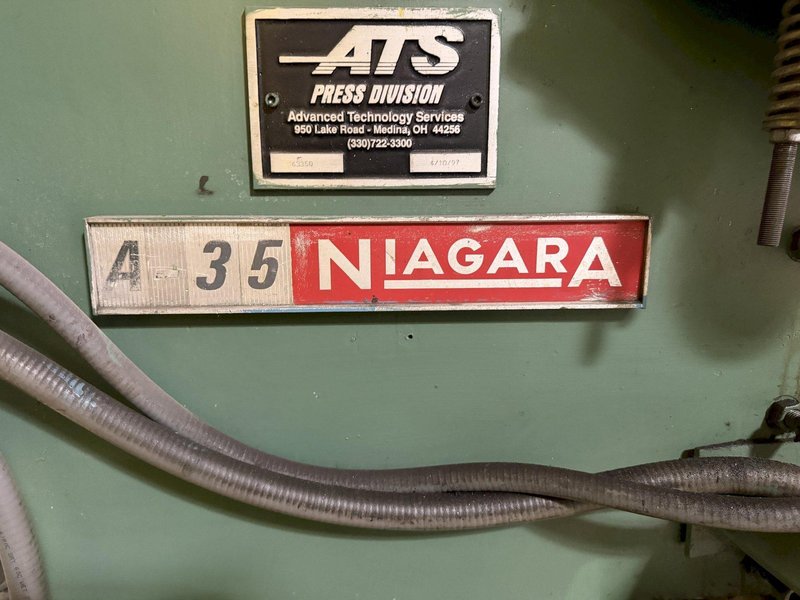35 TON NIAGARA A-35 OBI FLYWHEEL SINGLE CRANK PUNCH PRESS. STOCK # 0759926