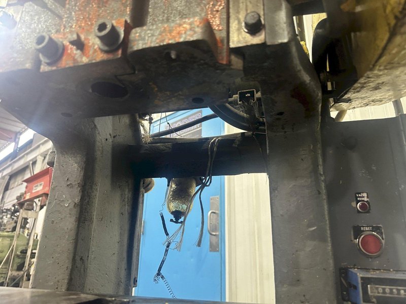 10 TON PERKINS MODEL #2A GAP BED FLYWHEEL PRESS: STOCK #77481