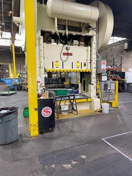 250 TON USI-CLEARING S2-250-84-54 STRAIGHT SIDE DOUBLE CRANK PRESS. STOCK # 0679524