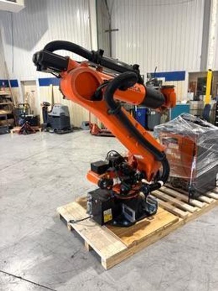 Kuka KR 210 R3100-2 / FLR Robot System w/ KR C4 NA UL Cabinet Controller, 2021