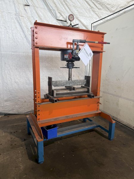 75 TON DAKE 75H HYDRAULIC H-FRAME PRESS. STOCK # 0344625