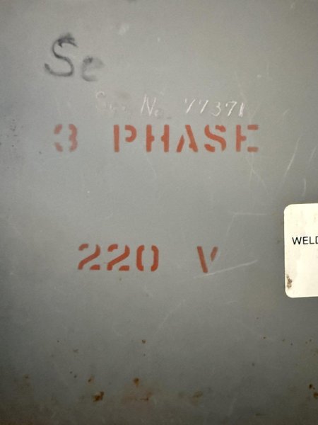 54&quot; X 40&quot; PIQUA SERIES 40 VERTICAL BALER. STOCK # 0131825