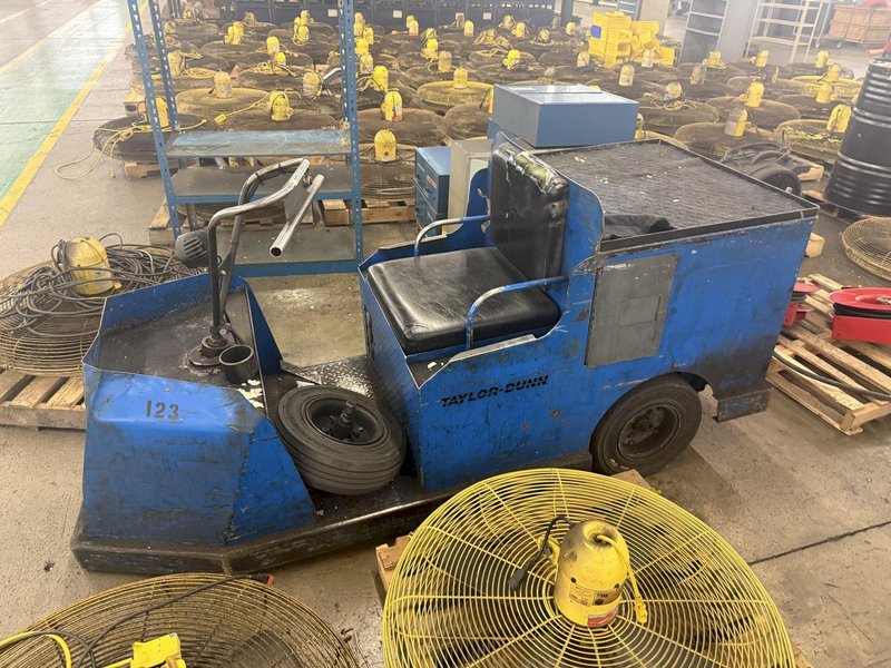 TAYLOR DUNN CART: YOBRO #25302