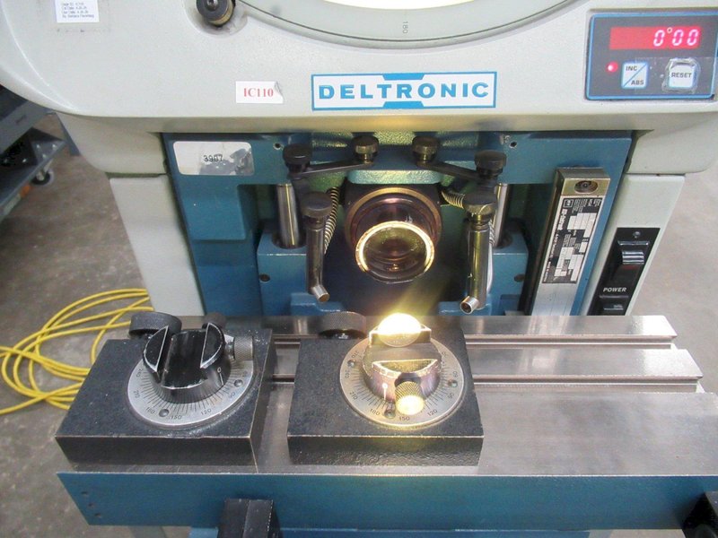Deltronic DH14-MPC4 14" Optical Comparator with MPC-5 2-Axis Readout, Surface and Profile Illumination