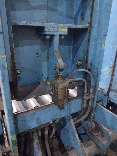20,000 LBS BRANER HYDRAULIC COIL UPENDER WITH POWER FEED CONVEYOR: YOBRO #25238
