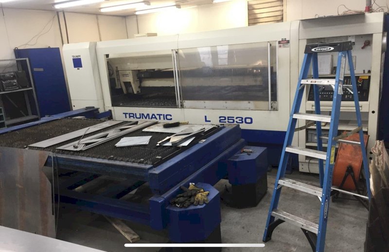 3000 Watt Trumpf Trumatic L2530 CO2 Laser, 2001 – 4′ x 8′ Table