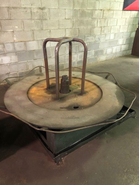 5&#039; ROTATING HORIZONTAL PALLET TYPE UNCOILER TABLE: STOCK #10489