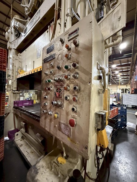 300 TON VERSON S2-300-96-54T STRAIGHT SIDE DOUBLE CRANK PRESS. STOCK # 0757626
