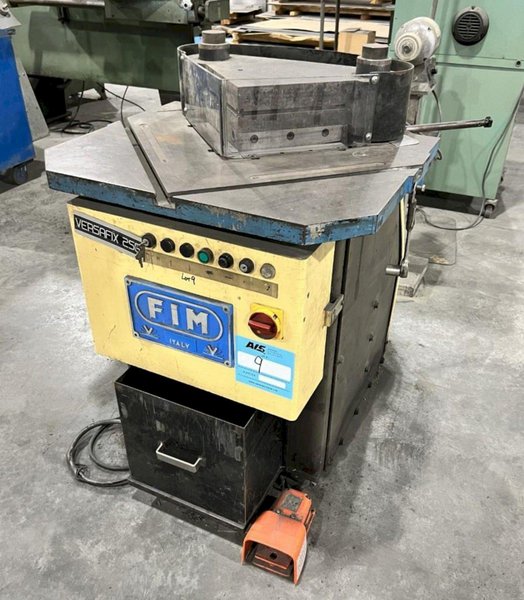 8 X 8 X 1/8&quot; FIM MODEL #VERSAFIX 256 HYDRAULIC METAL CORNER NOTCHER: STOCK #19721