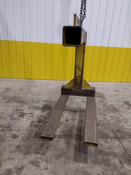 2,000 LB x 42&quot; x 36&quot; NATIONAL IND PALLET LIFTER CRANE ATTACHEMENT: STOCK #22368