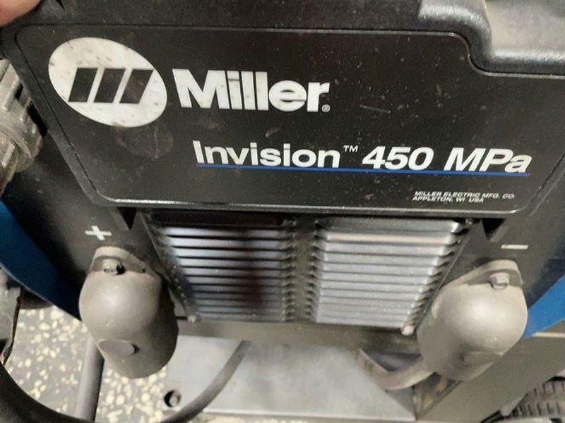 Miller 450 Amp Welder   -  Invision 450 Mpa