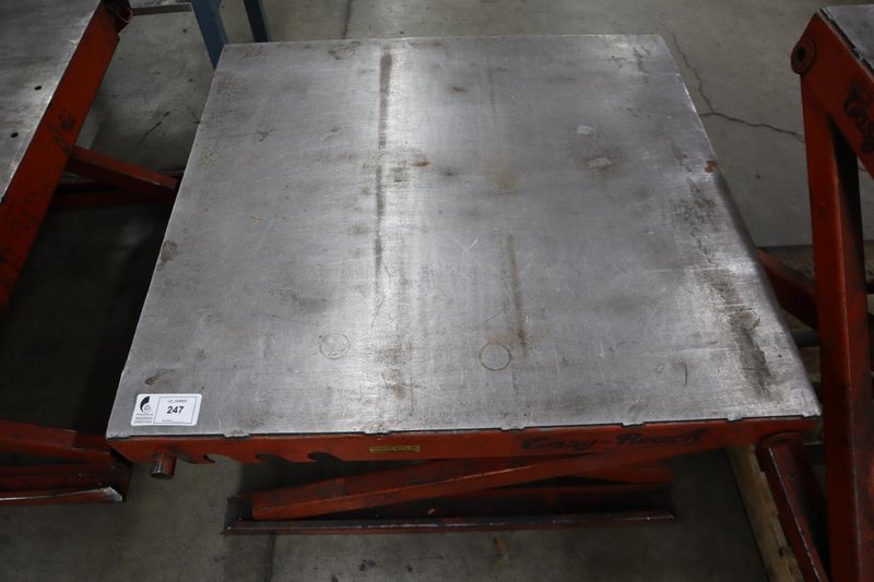 Easy Reach Scissor Table, Adjustable Height, 4,000 Lb Capacity, 40&quot; x 42&quot; Surface- Auction Item