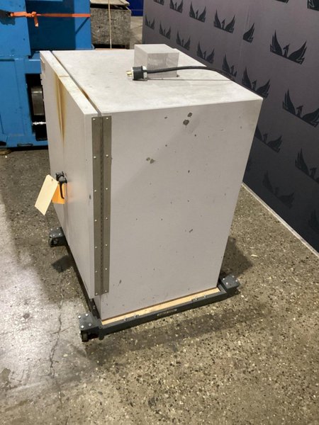 THERMO SCIENTIFIC OV116850 SMALL INDUSTRIAL RESIN OVEN USED