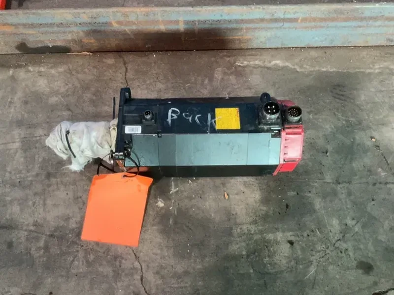 FANUC 17 AMPS AM30/3000 AC SERVO MOTOR   -  A06B-0166-B675#S016