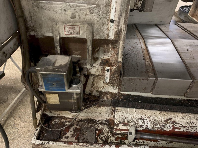 FRYER Model VB60 CNC Vertical Bed Milling Machine, S/N 60043.