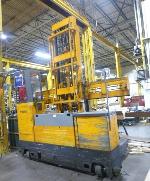 8,000 Lbs. (3700 kg) Hubtex Model MSU37 Electric Multidirectional Sideloader