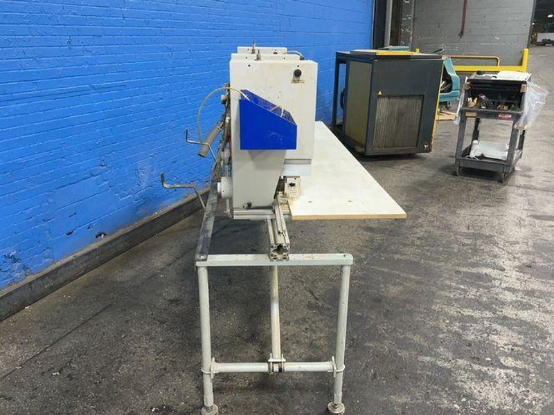 THOMPSON INDUSTRIES PUNCH MACHINE