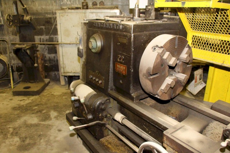24" X 104" CINCINNATI ENGINE LATHE: STOCK #67204