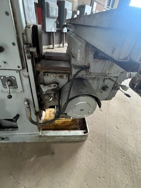 51&quot; x 12&quot; CINTIVERAL VERTICAL KNEE MILL MILLING MACHINE STOCK# 3752