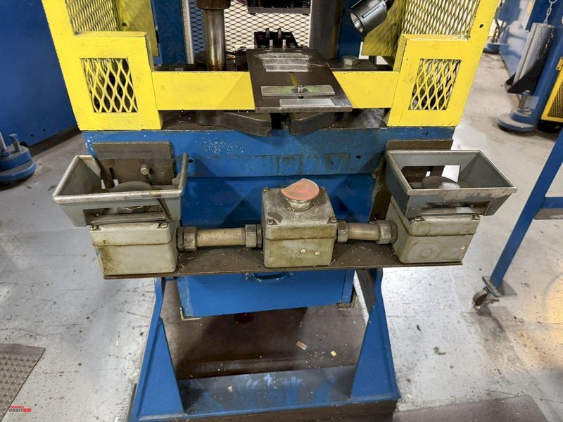 22 TON CLEARING PRESS: YOBRO #24688
