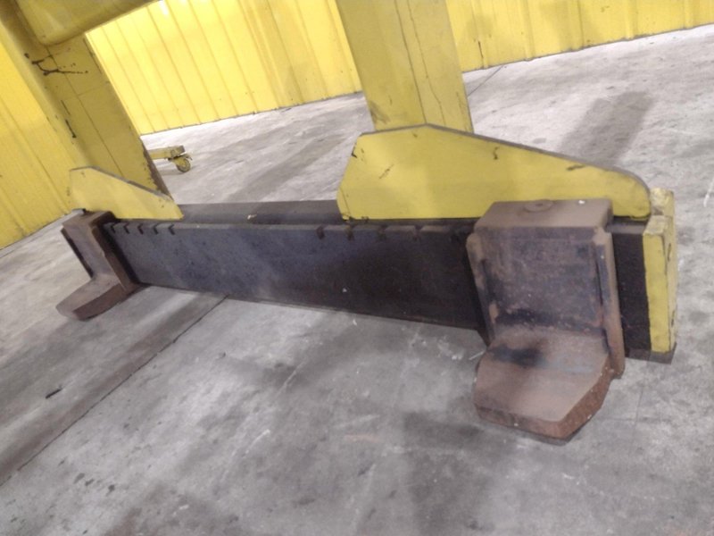 30,000 LBS AVON ENGINEERING LIMITED MODE 5160-04 PALLET/SHEET LIFTER: STOCK #23559