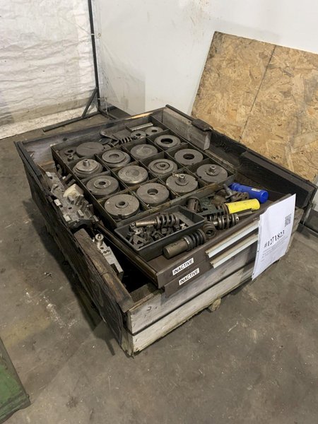 STRIPPIT SONIC 18/30 PUNCH MACHINE AND CORNER NOTCHER W/ TOOLING. STOCK # 1271823.