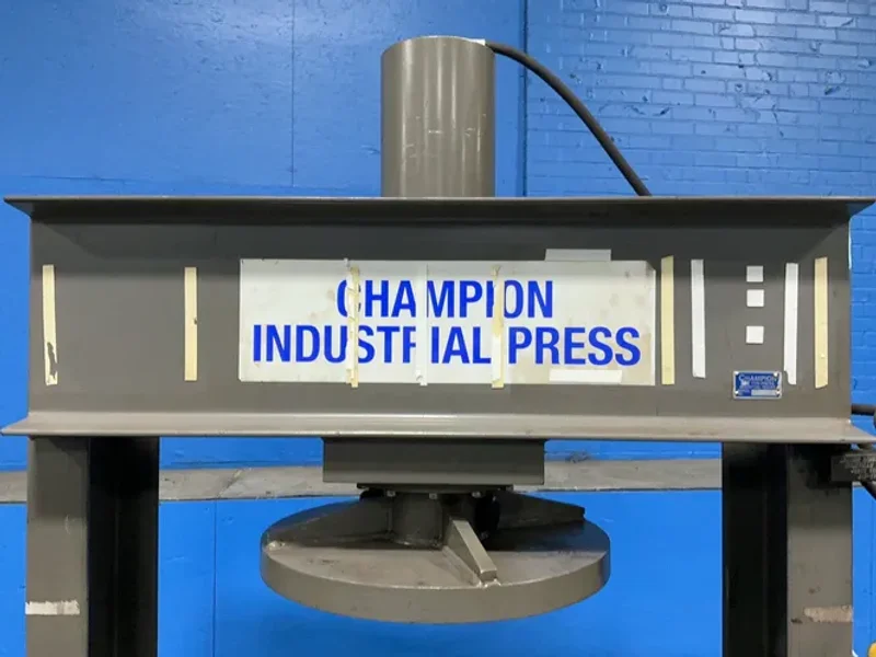CHAMPION 165 TONS TIRE PRESS