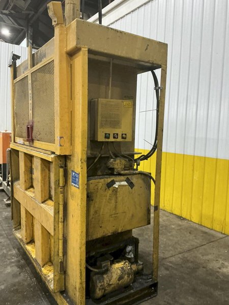 60" X 30" SP INDUSTRIES MODEL VB60 BUNDLE BEE VERTICAL CARDBOARD BALER: YOBRO #24582