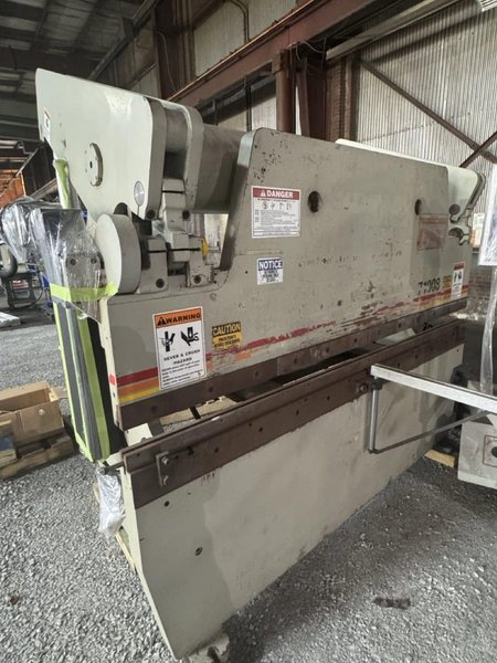 100 Ton x  8′ Accurpress 71008 Press Brake, 2003